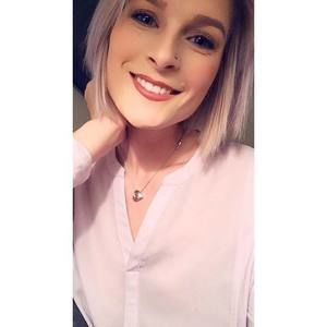 Meet your Posher, Leeann